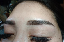 アートメイク眉