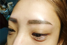 アートメイク眉